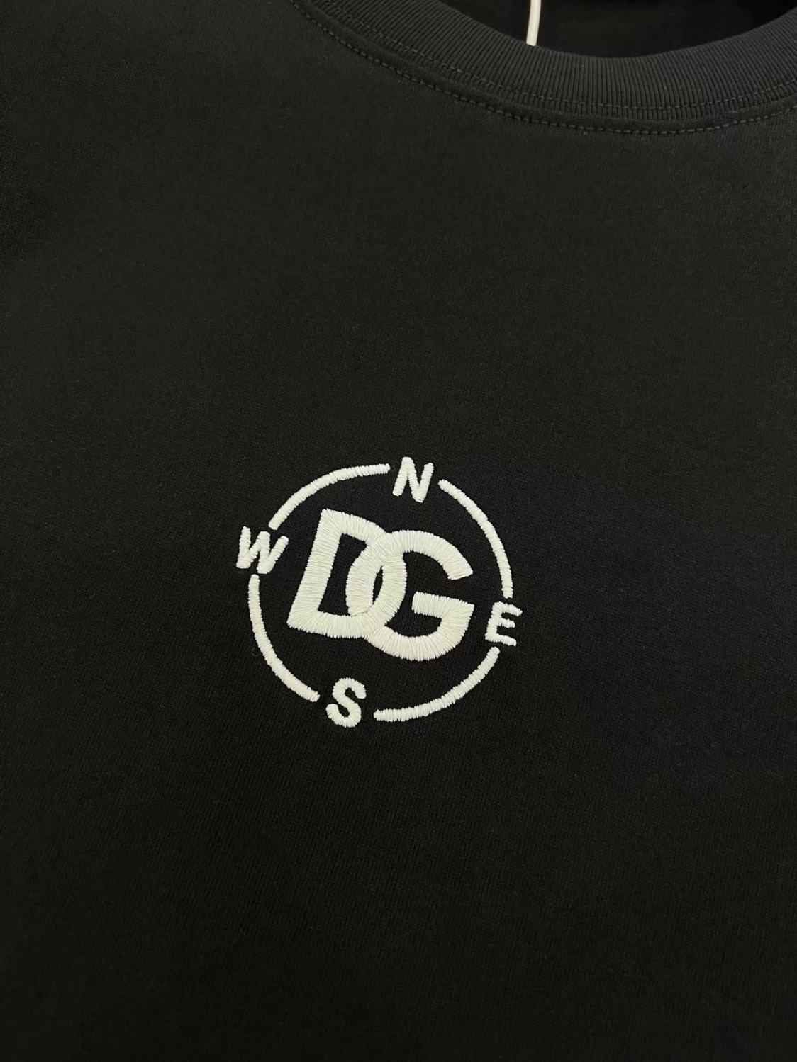 Women D&G Black Tshirt (Compass)